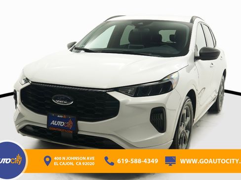 Used 2023 Ford Escape ST-Line image 1