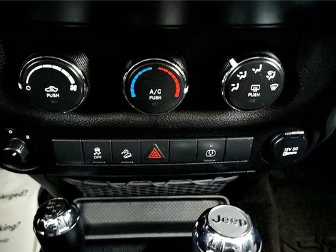 Used 2017 Jeep Wrangler Sport image 27