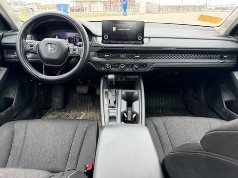 Used 2025 Honda Accord SE image 8