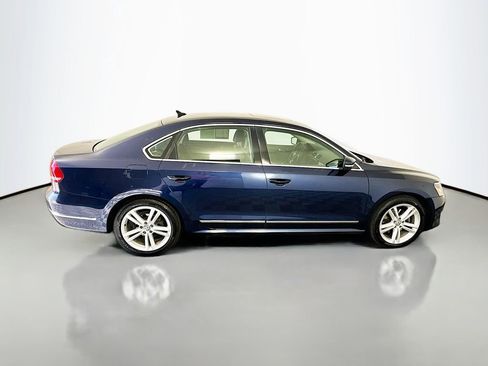 Used 2014 Volkswagen Passat TDI SEL Premium image 8