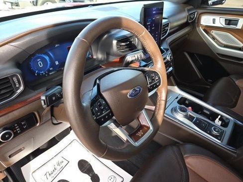 Certified 2024 Ford Explorer King Ranch w/ Technology Package AWD/4WD image 32