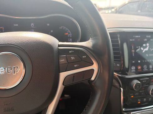 Used 2021 Jeep Grand Cherokee Laredo X AWD/4WD image 16