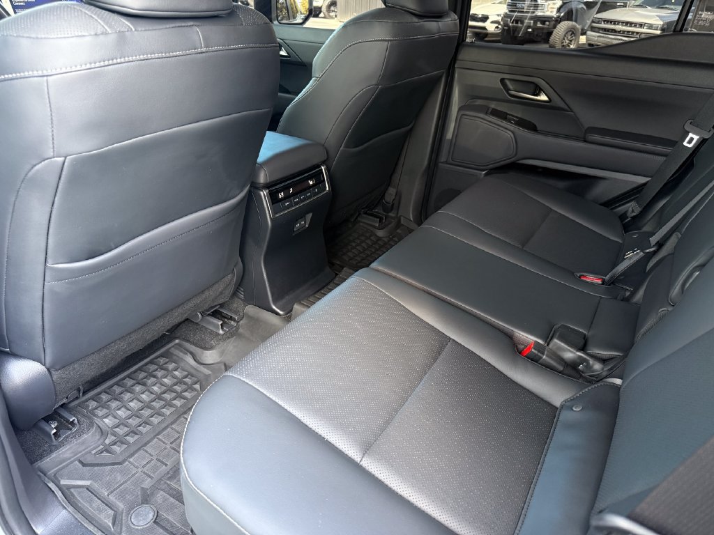 Used 2024 Lexus GX 550 w/ Cold Area Package AWD/4WD image 33