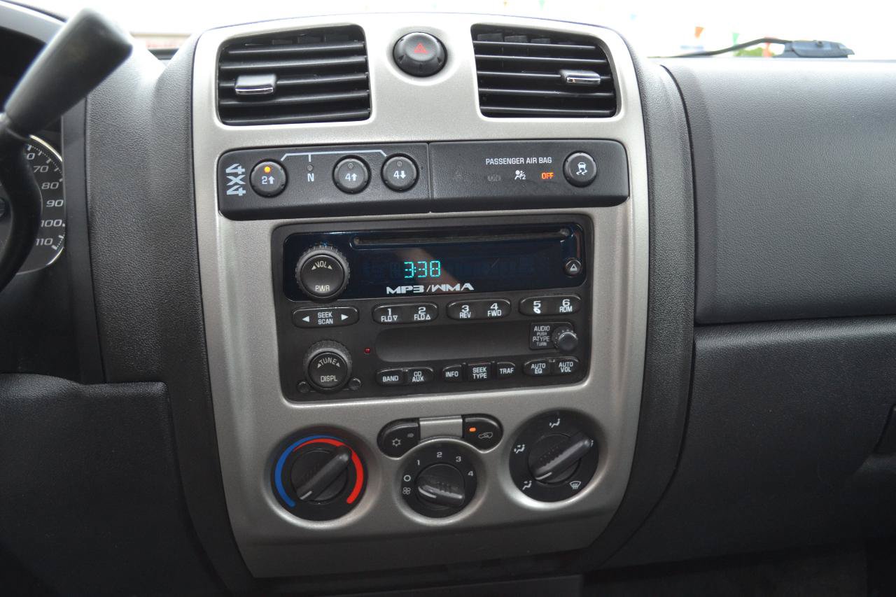 Used 2011 Chevrolet Colorado LT AWD/4WD image 14