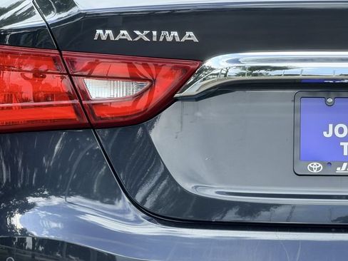 Used 2017 Nissan Maxima SR FWD image 10