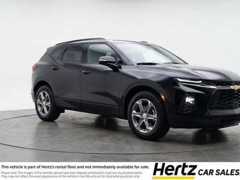 Used 2025 Chevrolet Blazer LT FWD image 1