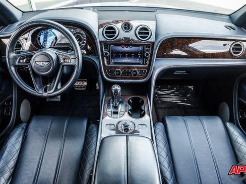 Used 2017 Bentley Bentayga AWD/4WD image 6