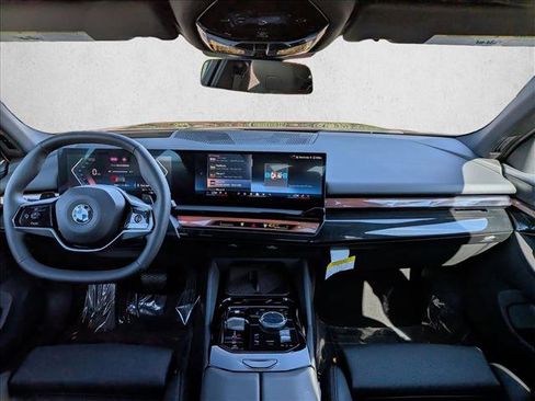 Certified 2026 BMW 540i xDrive AWD/4WD image 19