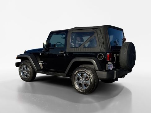 Used 2017 Jeep Wrangler Sport image 4