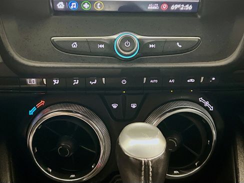 Used 2020 Chevrolet Camaro LT RWD image 10