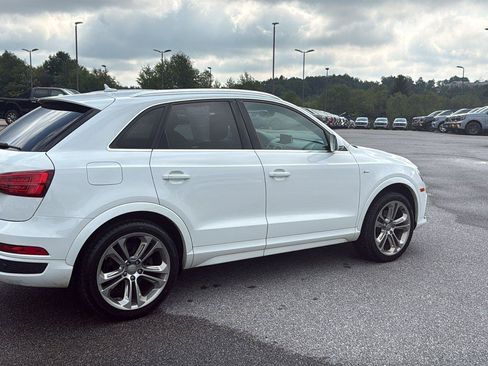 Used 2016 Audi Q3 2.0T Prestige AWD/4WD image 4