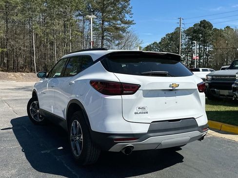 Used 2024 Chevrolet Blazer LT w/ Convenience Package FWD image 6