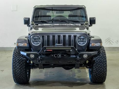 Used 2019 Jeep Wrangler Unlimited Sahara AWD/4WD image 2
