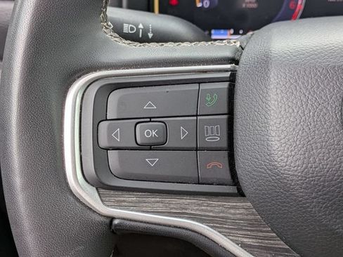 Used 2024 Jeep Wagoneer L Series II RWD image 28