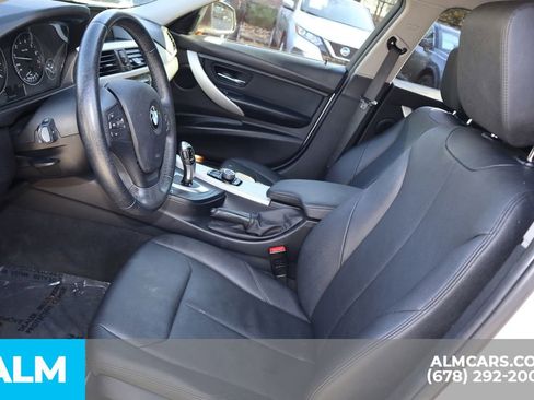 Used 2018 BMW 320i Sedan image 11