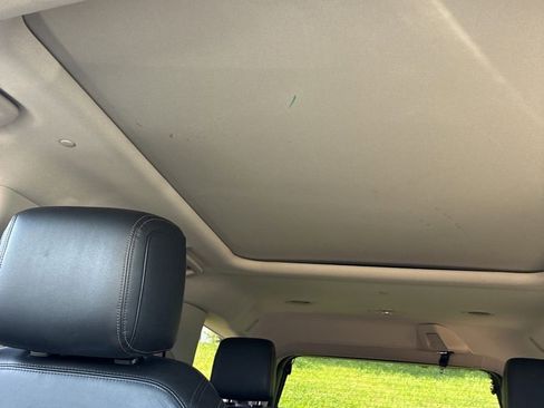 Used 2018 Ford Expedition Platinum AWD/4WD image 16