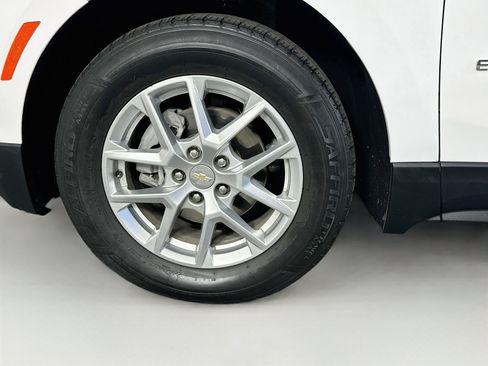 Used 2022 Chevrolet Equinox LS w/ LS Convenience Package FWD image 11