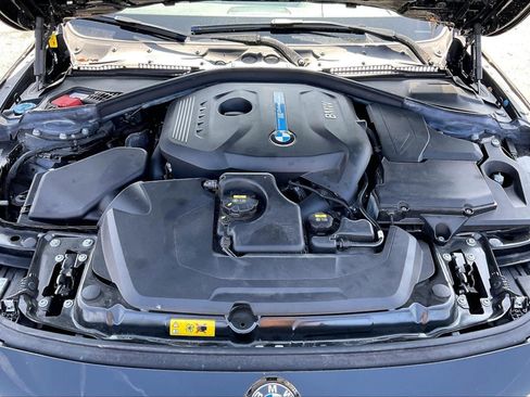 Used 2018 BMW 330e w/ Convenience Package RWD image 10