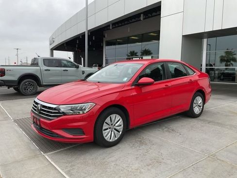 Used 2019 Volkswagen Jetta S w/ Driver Assistance Package FWD image 2