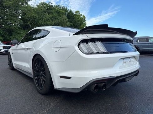 Used 2019 Ford Mustang GT Premium w/ GT Performance Package RWD image 3
