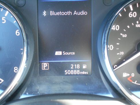 Used 2019 Nissan Rogue SV w/ Premium Package image 21