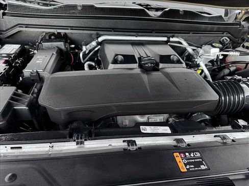 Used 2023 Chevrolet Colorado ZR2 w/ ZR2 Convenience Package III image 22