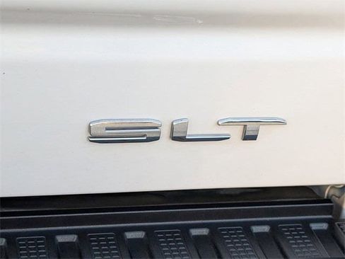 Certified 2024 GMC Sierra 1500 SLT image 8