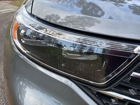 Used 2022 Ford Explorer XLT w/ Equipment Group 202A image 9