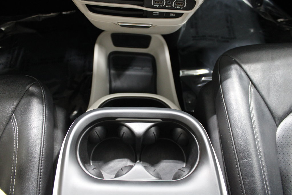 Used 2022 Chrysler Pacifica Touring-L FWD image 30