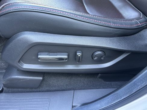 Used 2025 Honda Pilot Black Edition image 6
