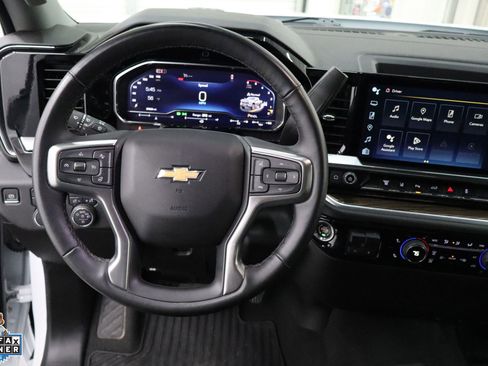 Used 2025 Chevrolet Silverado 2500 LT w/ Safety Package AWD/4WD image 16