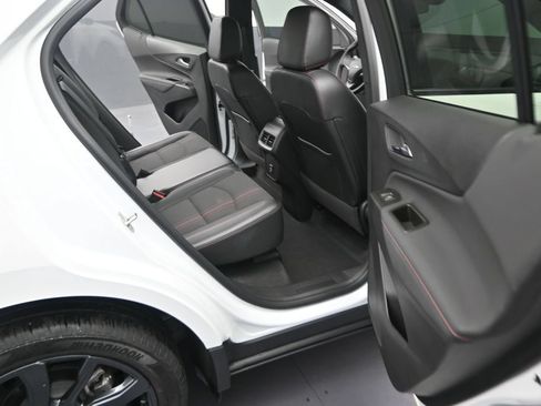 Used 2024 Chevrolet Equinox RS FWD image 14