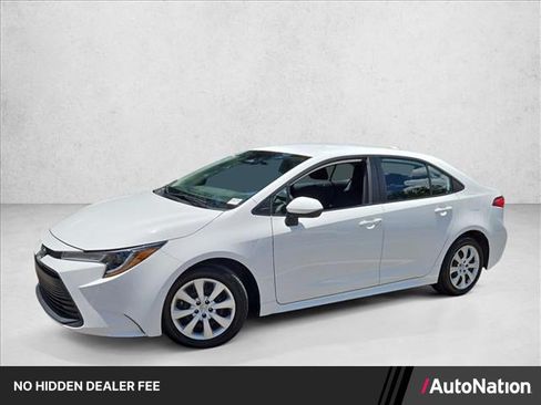 Used 2024 Toyota Corolla LE FWD image 1