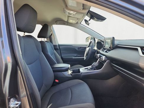 Certified 2022 Toyota RAV4 LE image 15