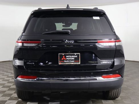 Used 2023 Jeep Grand Cherokee Limited AWD/4WD image 14