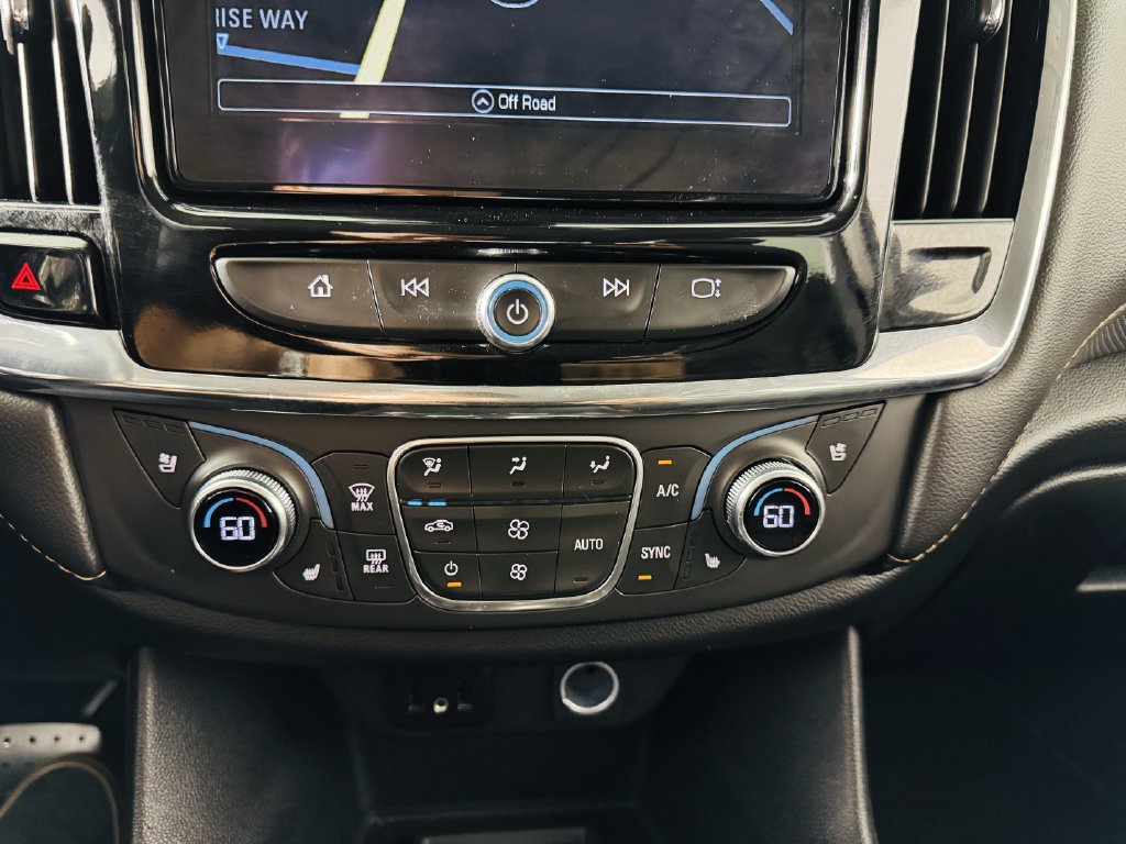 Used 2019 Chevrolet Traverse Premier w/ Driver Confidence II Package FWD image 20