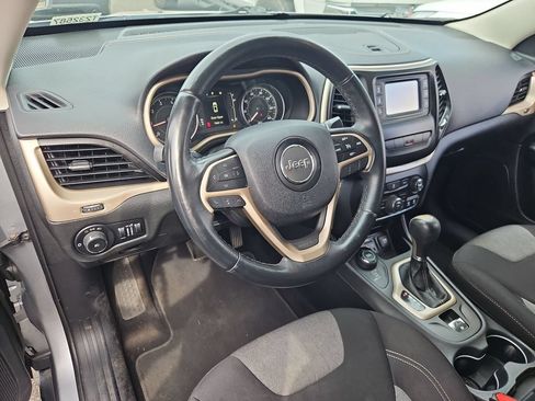 Used 2014 Jeep Cherokee Latitude AWD/4WD image 13