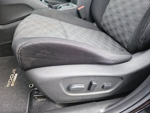 Used 2017 Nissan Rogue Sport SV image 15