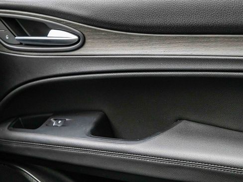 Used 2022 Alfa Romeo Stelvio Ti image 16