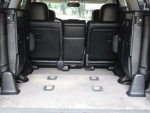 Used 2014 Toyota Land Cruiser image 24