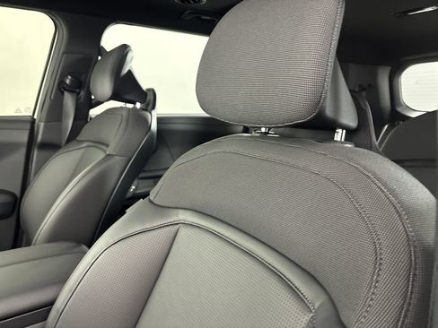New 2027 Kia Telluride S w/ Towing Package FWD image 10