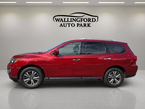 Used 2020 Nissan Pathfinder SV AWD/4WD image 2