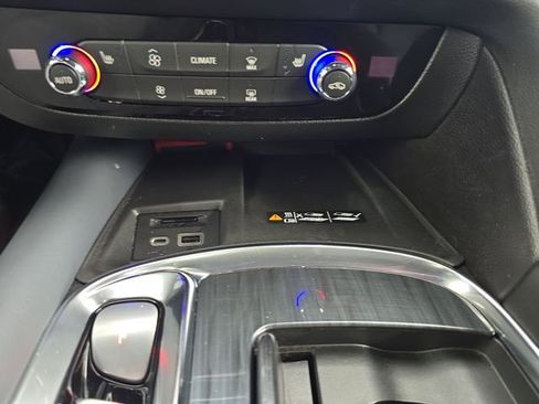 Certified 2022 Buick Enclave Essence w/ Experience Buick Package image 24