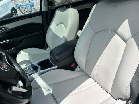 Used 2014 Cadillac SRX Luxury AWD/4WD image 12