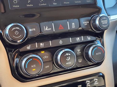 Used 2024 RAM 2500 Laramie w/ Safety Group image 17