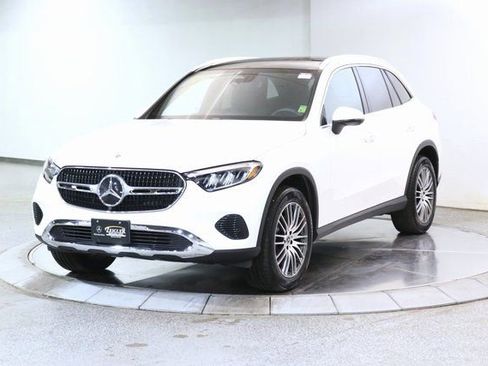 Used 2025 Mercedes-Benz GLC 300 4MATIC image 12