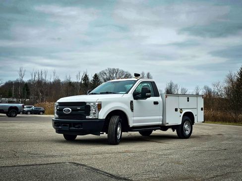 Used 2019 Ford F350 XL w/ Power Equipment Group image 8