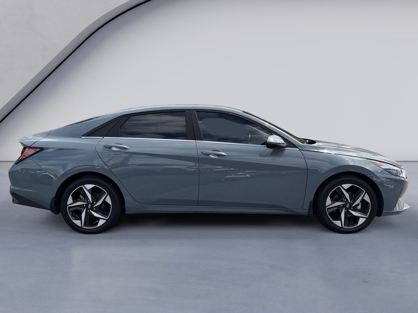Used 2022 Hyundai Elantra Limited FWD image 6