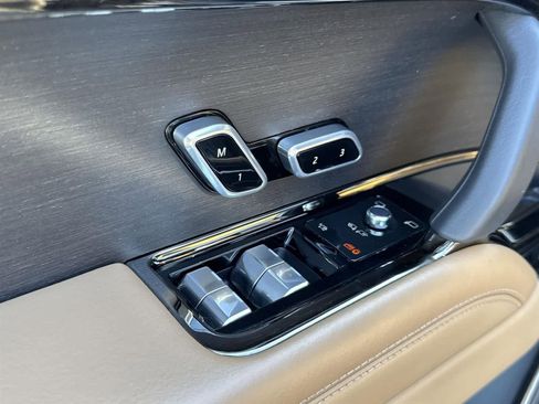 Used 2023 Land Rover Range Rover Sport SE image 24