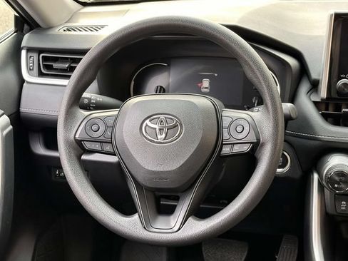 Used 2025 Toyota RAV4 XLE AWD/4WD image 22